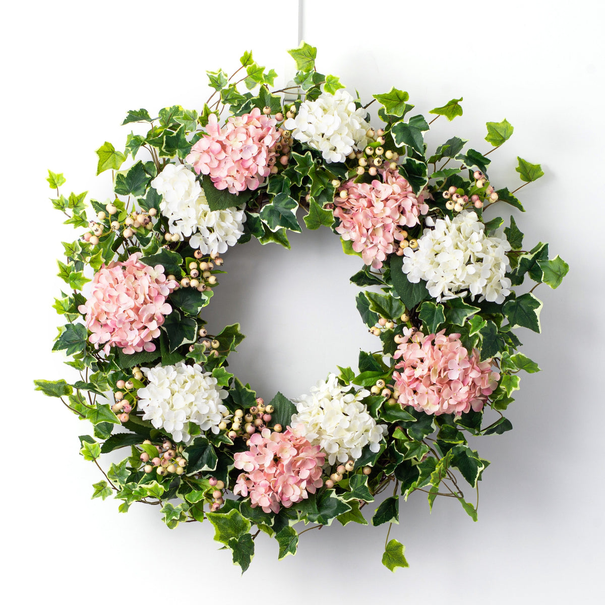 English Ivy Wreath with Berry
