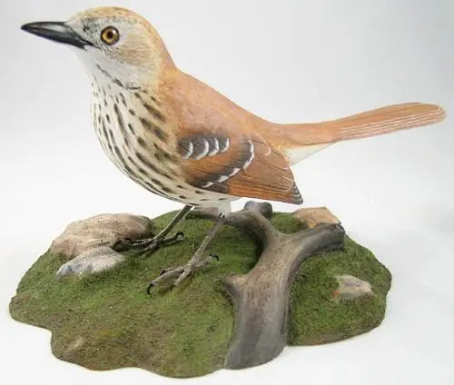 ヘザーブラウン 小鳥 Brown Thrasher - Hand Carved Wooden Bird - Darby Creek Trading