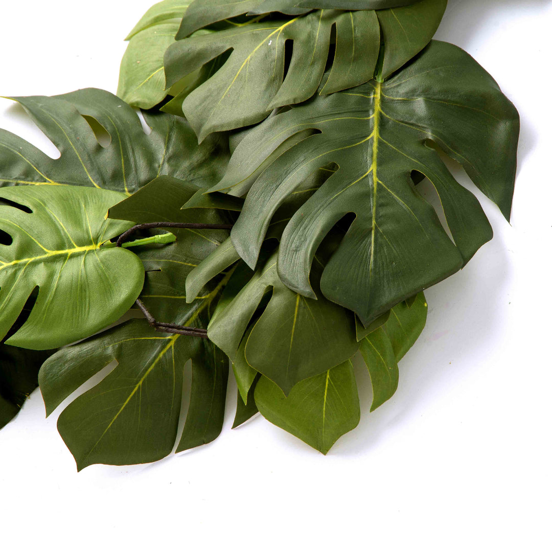 Split Philodendron Monstera Leaf Green Tropical Table Runner Mantle – Darby  Creek Trading