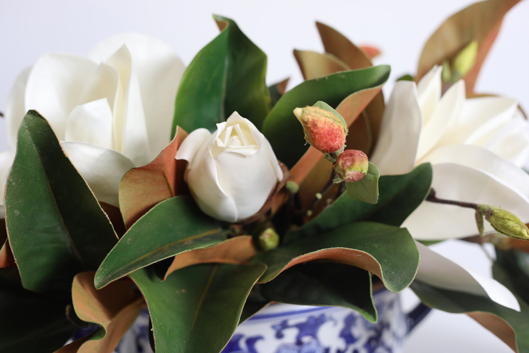 Real Touch White Magnolia Floral Arrangement Centerpiece in Blue and W – Darby  Creek Trading