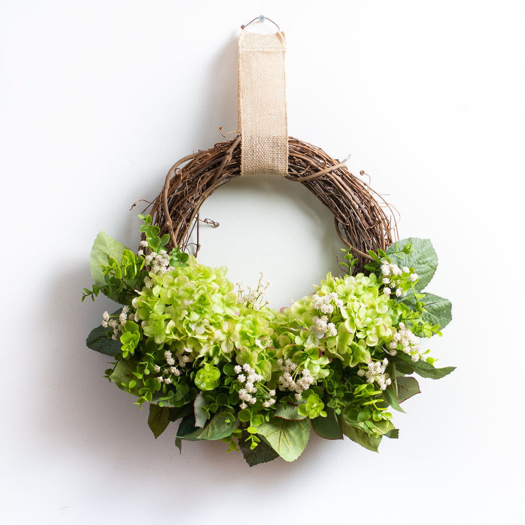 SW1211WhiteHydrangea_Boxwood_B
